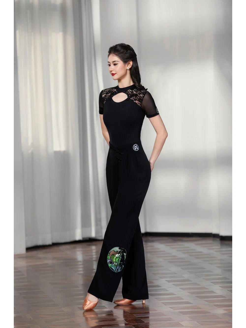 Women's Modern Dance Set Chinese Frog Button Bodysuit with Wide-Leg Pants