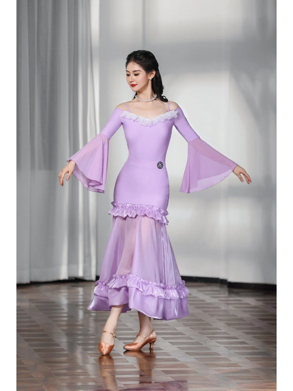 Women's Modern Dance Set One-Shoulder Mesh Bell Sleeve Top with Satin Skirt