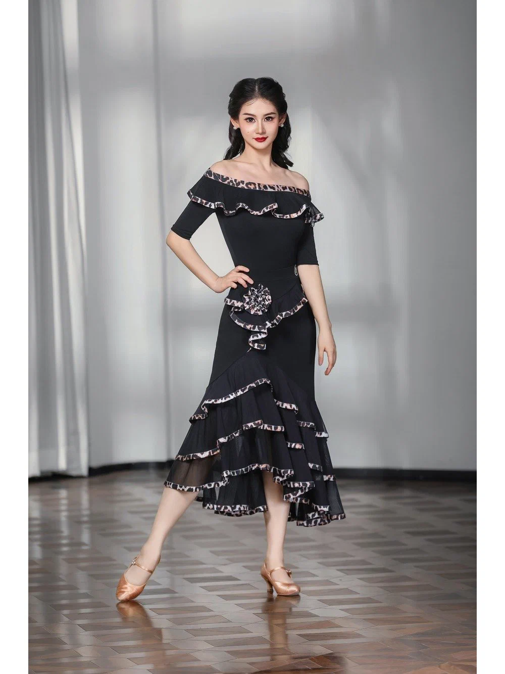 Women's Modern Dance Set One-Shoulder Leopard Ruffle Bodysuit with Lace Skirt