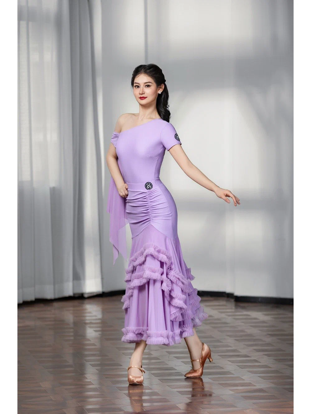 Women's Modern Dance Set One-Shoulder Mesh Bodysuit with Ruched Skirt