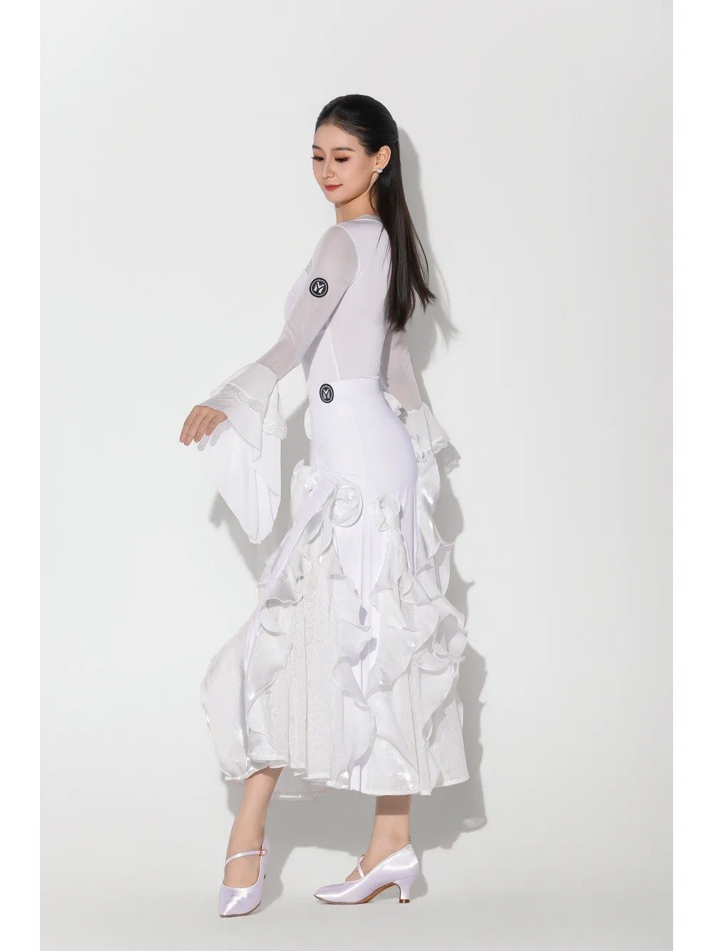 Women's Modern Dance Set One-Shoulder Velvet Lace Top with Satin Ruffle Skirt