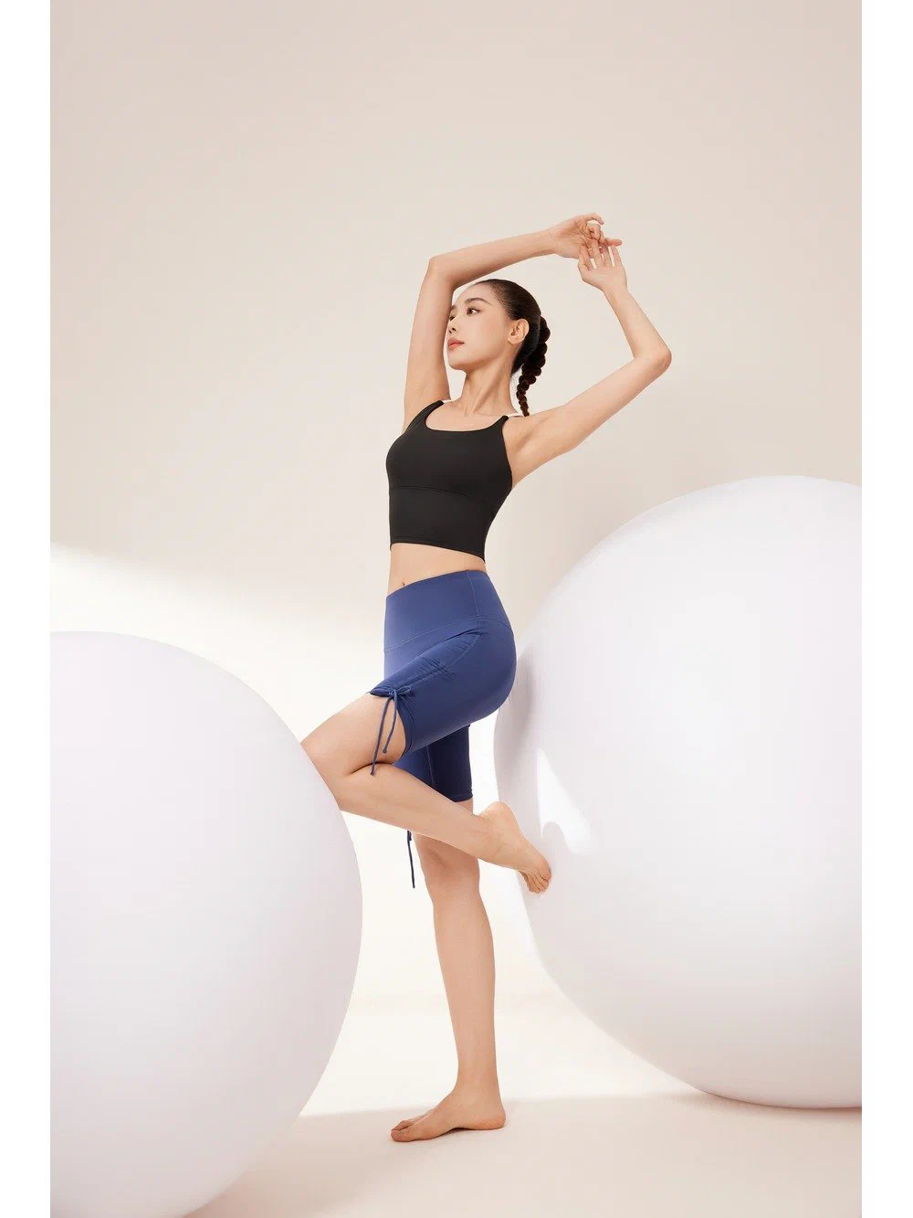 Women's Yoga Set Sports Bra Cross Water-Drop Back with Drawstring Shorts